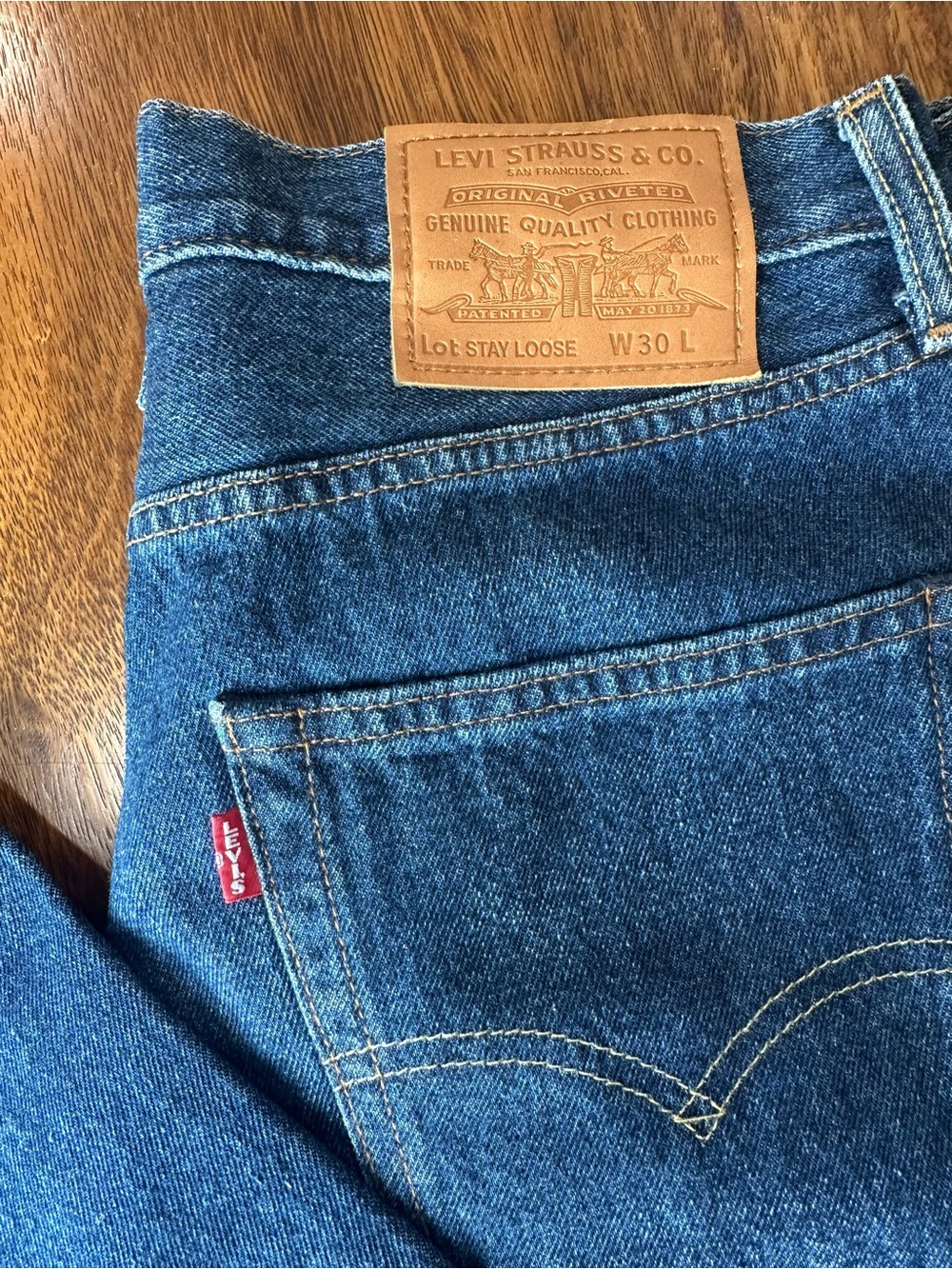 Levis Stay LoosePremium Denim Jeans Men’s  Sz 30 Medium Wash Big E Tab Relaxed